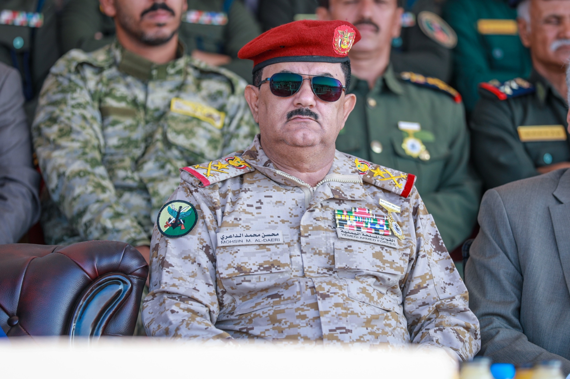 إعفاء وزير الدفاع اليمني محسن الداعري: الأسباب والتداعيات