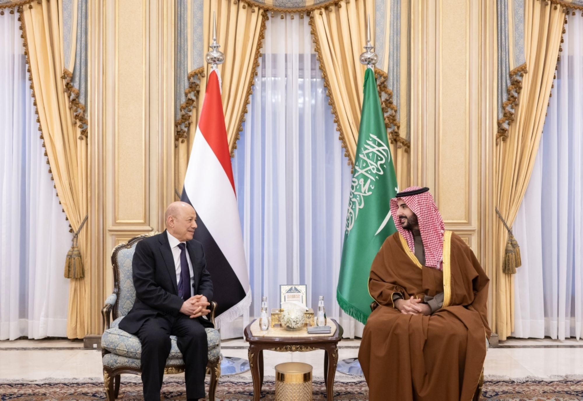 حل القضية الجنوبية: الرئاسي اليمني يؤكد التزامه برعاية سعودية