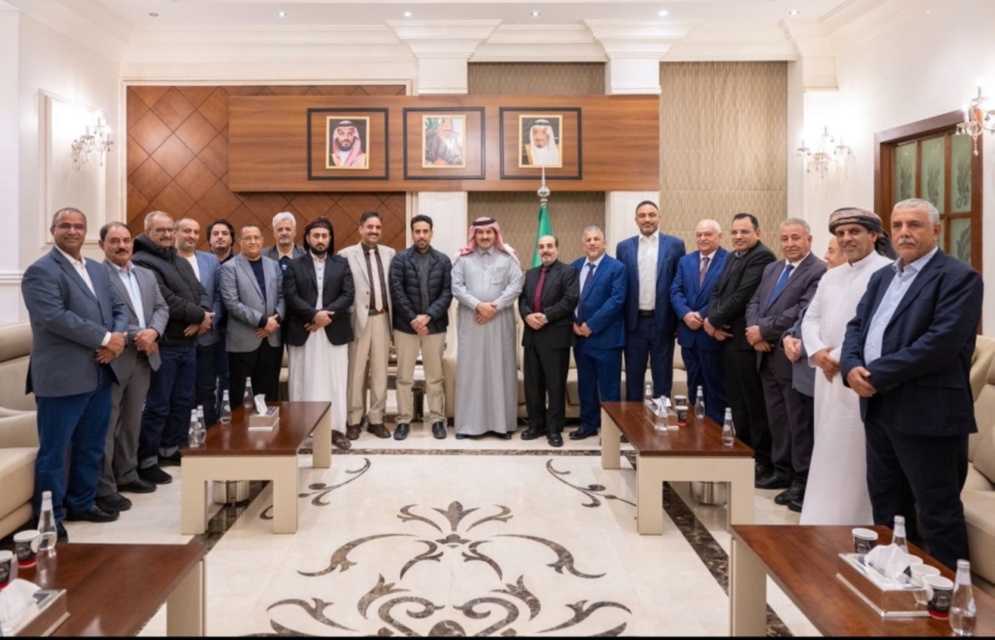 قيادات جنوب اليمن تنفي احتجازها بالرياض وتحذر من الفوضى