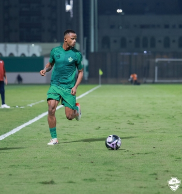 أبها يضم سليمان بيلو من الأهلي بنظام الإعارة لدعم الدفاع