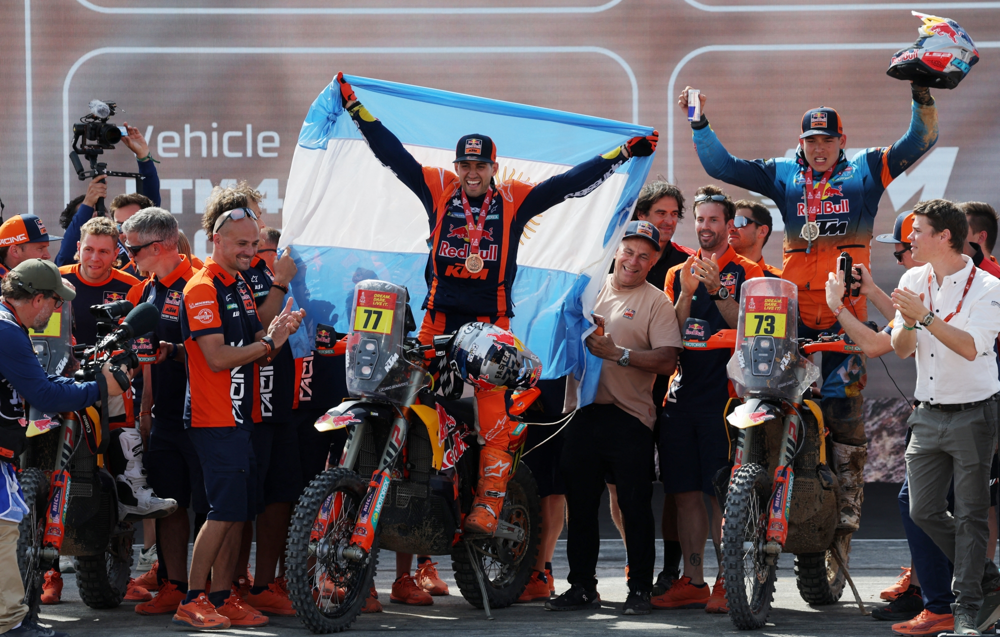 لوسيانو بينافيدس بطلاً لرالي داكار السعودية للدراجات النارية