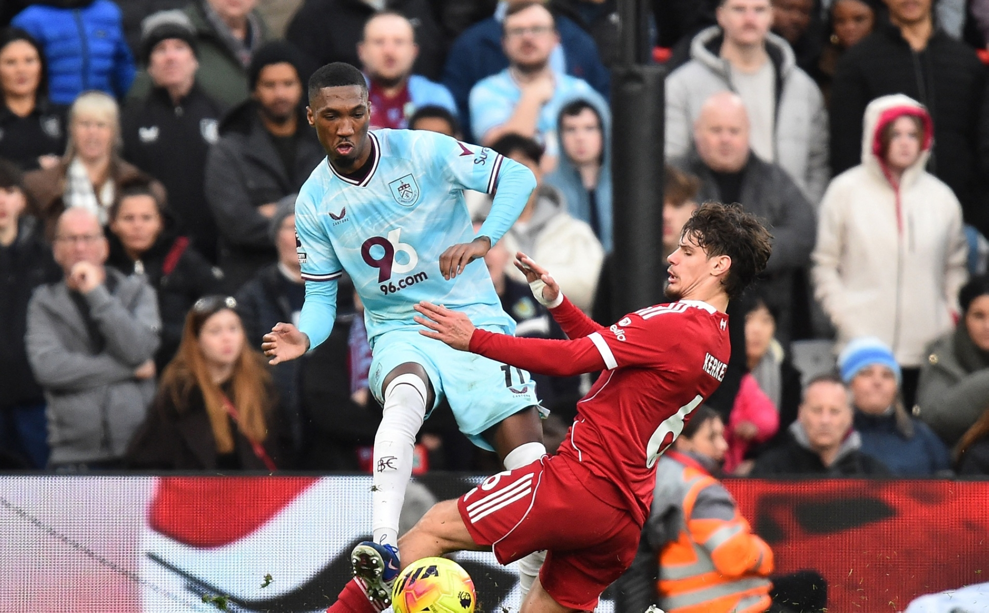 ليفربول يتعادل مع بيرنلي 1-1: ملخص المباراة وترتيب الدوري الإنجليزي