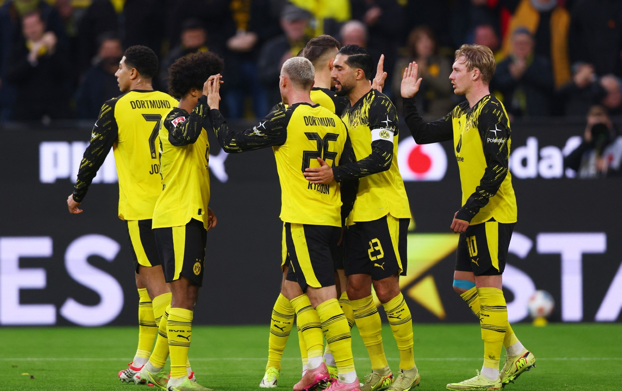 فوز دورتموند المثير على سانت باولي 3-2 في الدوري الألماني