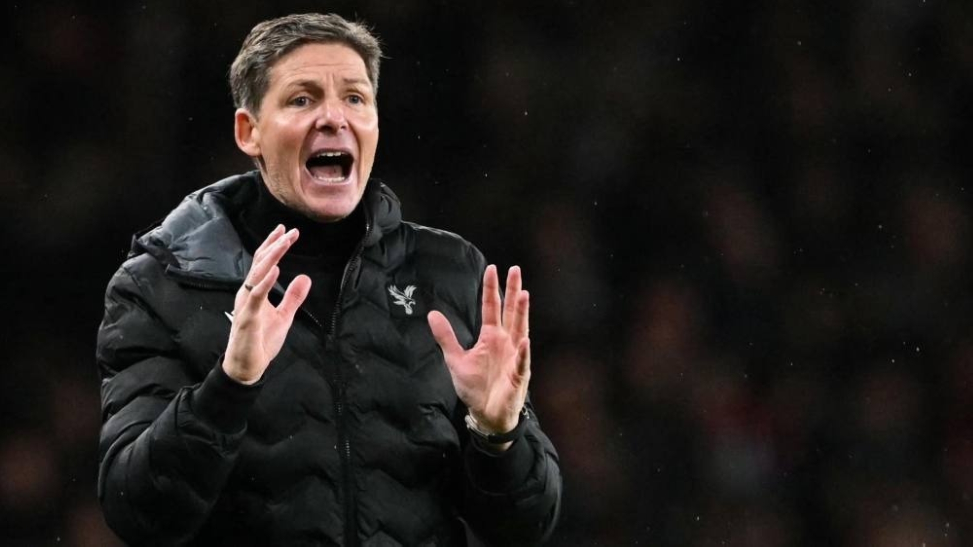 مدرب كريستال بالاس يهاجم الإدارة بسبب بيع اللاعبين