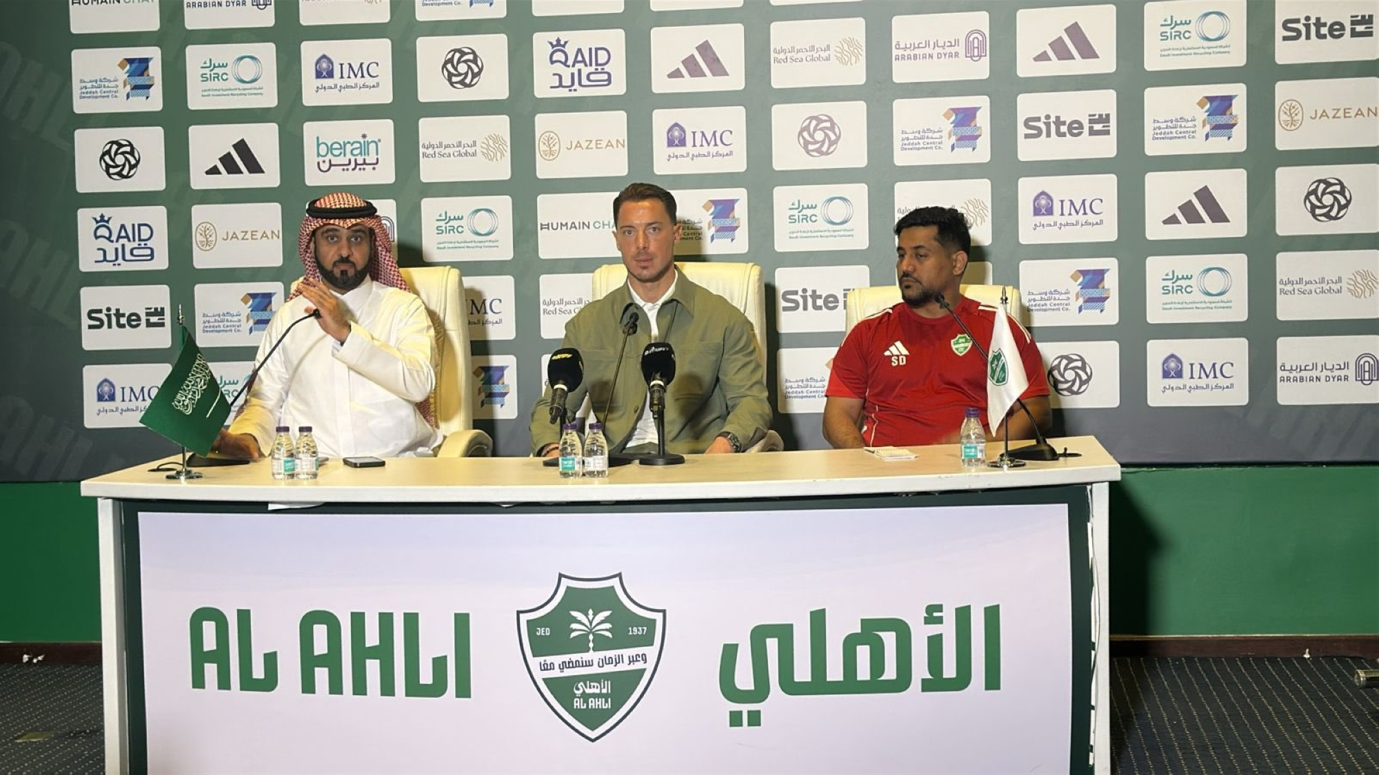 يايسله يكشف سر غياب ماتياس عن تشكيلة الأهلي بدوري روشن