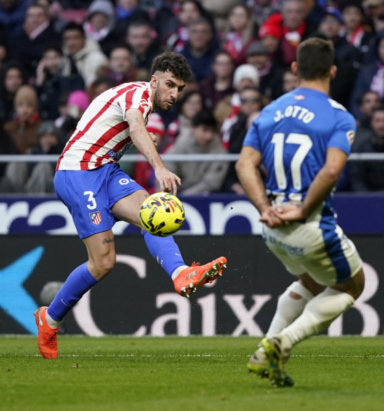 Atletico Madrid defeat Alaves and strengthen their position in the Spanish League