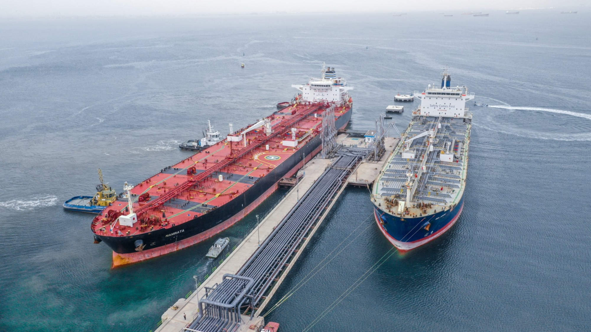 A Saudi fuel grant arrives in Socotra to support Yemen's electricity