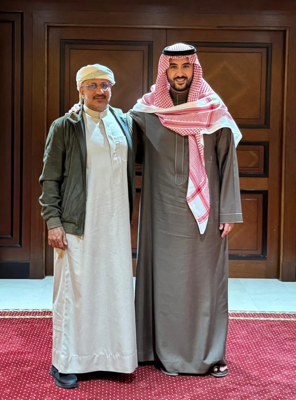 وزير الدفاع السعودي وطارق صالح يبحثان مستجدات الأزمة اليمنية