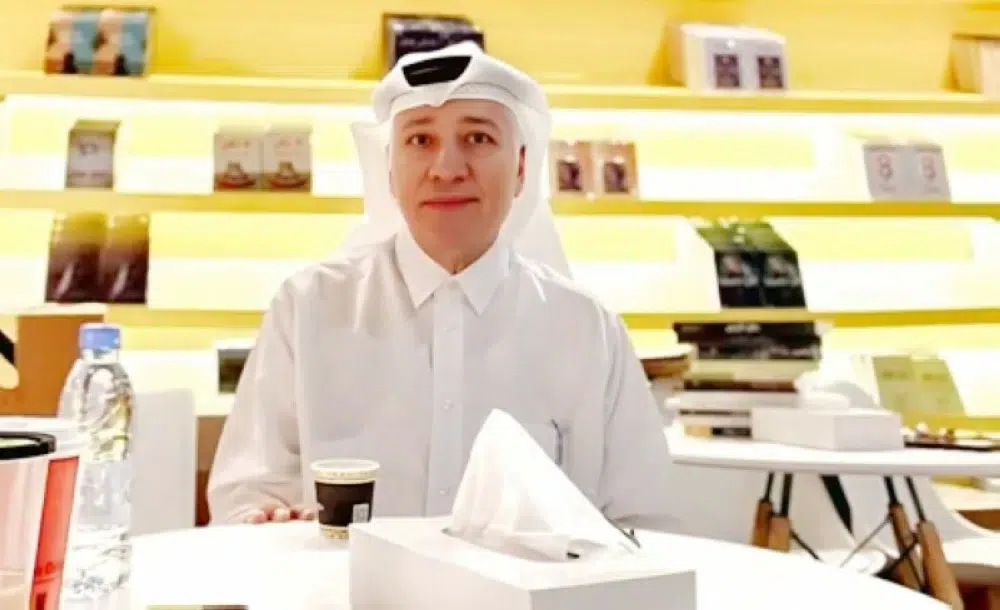 أحمد عبدالملك: قصة رائد الإعلام والأدب في قطر | مسيرة إبداعية