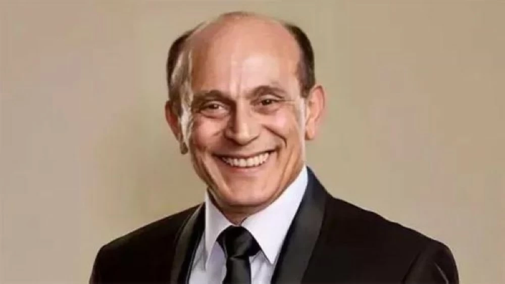 محمد صبحي يتعرض لأزمة قلبية وينقل إلى المستشفى