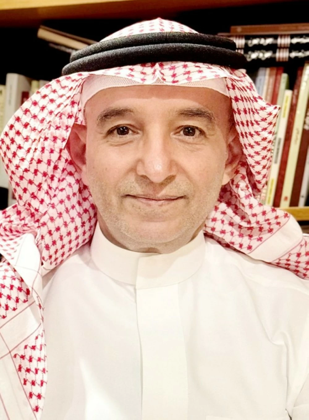 ترجمة ديوان فن الطيور لبابلو نيرودا للعربية بقلم غسان الخنيزي