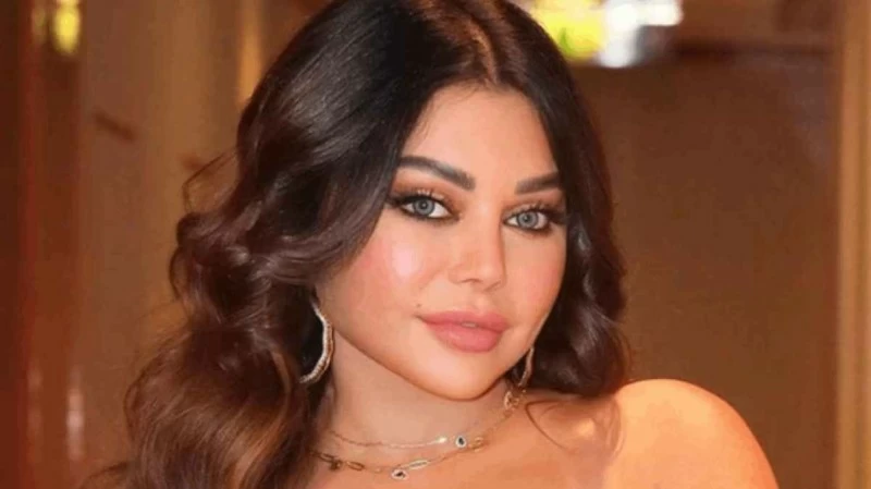 هيفاء وهبي تقاضي طبيباً وتطلب 5 ملايين جنيه تعويضاً