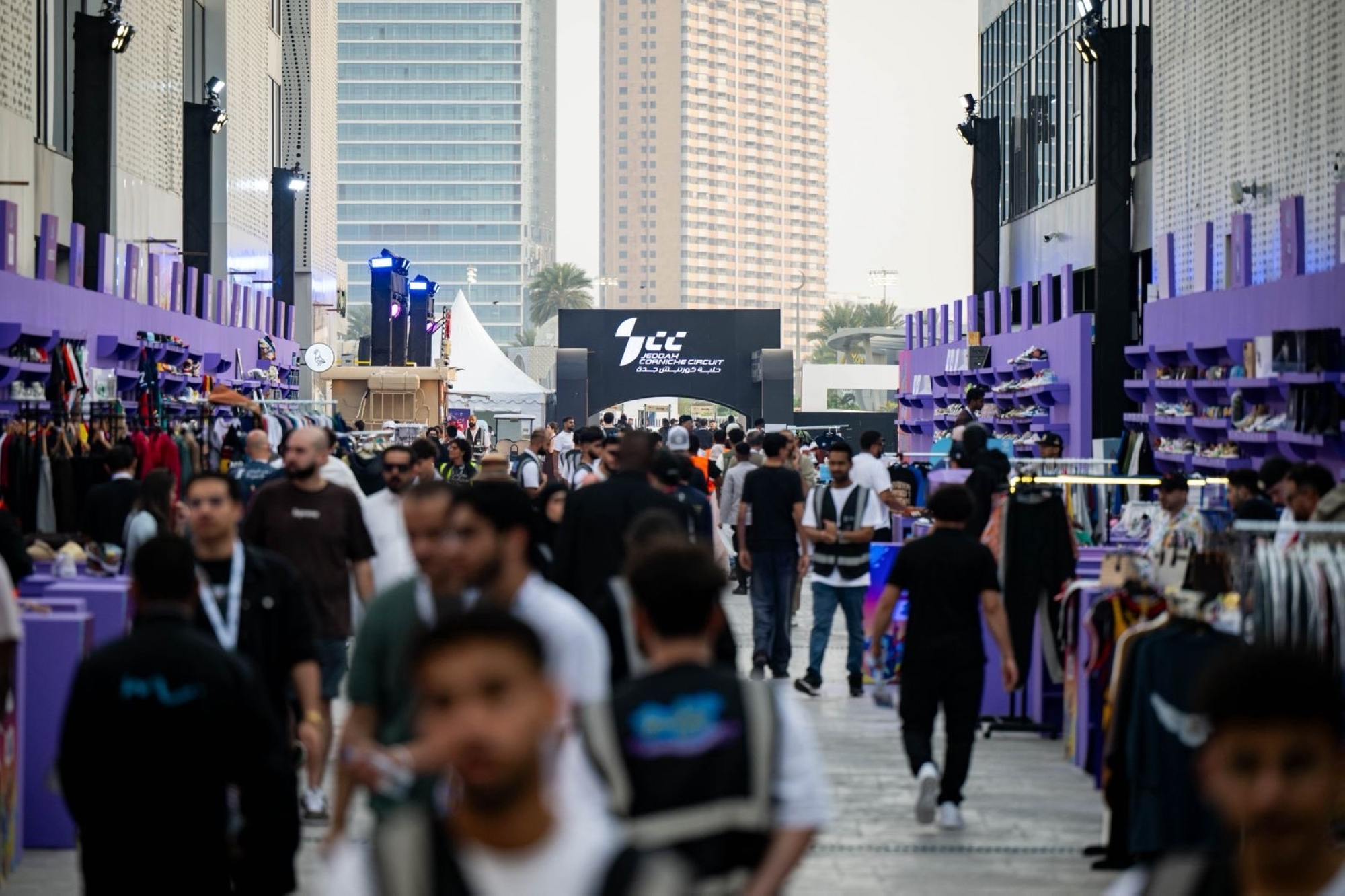 سنيكر كون جدة