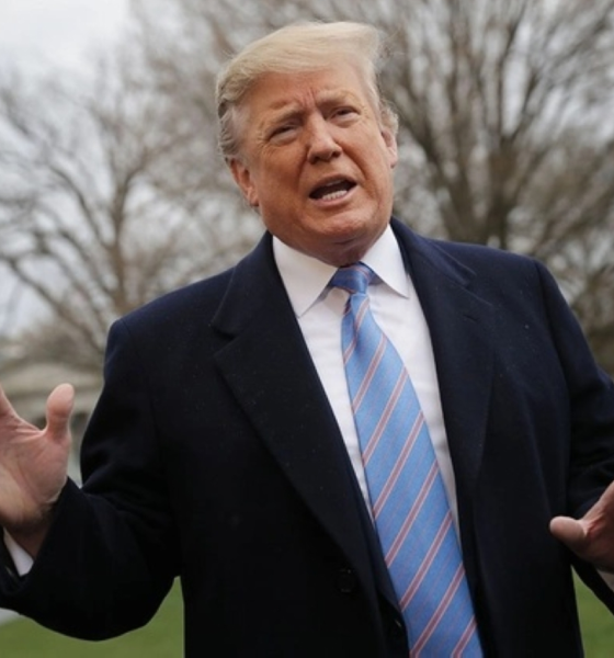 ترامب يشارك بمحادثات إيران النووية وسط تحشيد عسكري