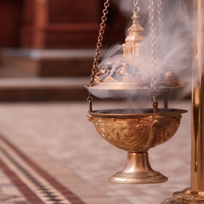 العود والعطور الشرقية